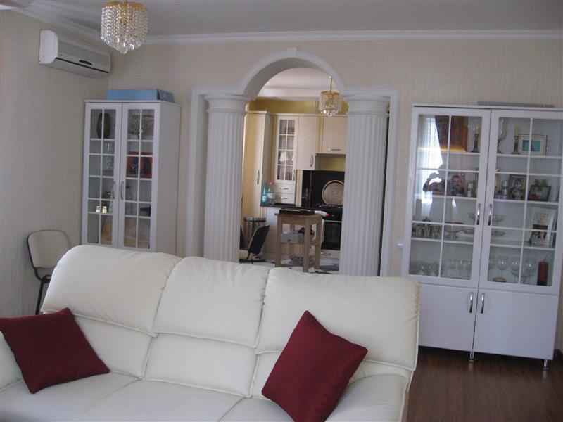 Superb Three Bed House with Guest House Chisinau Moldova Esales