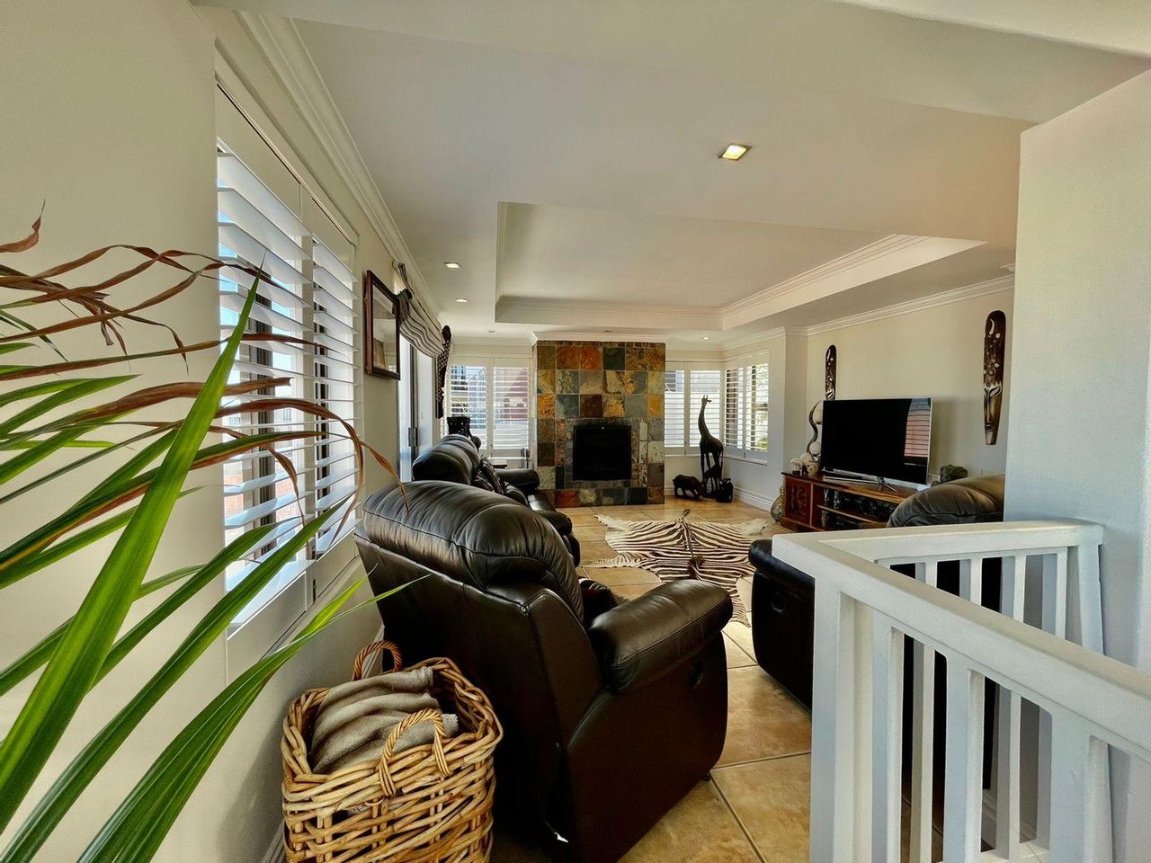 Luxury 5 Bed Villa For Sale in Bloubergstrand Cape Town South Africa